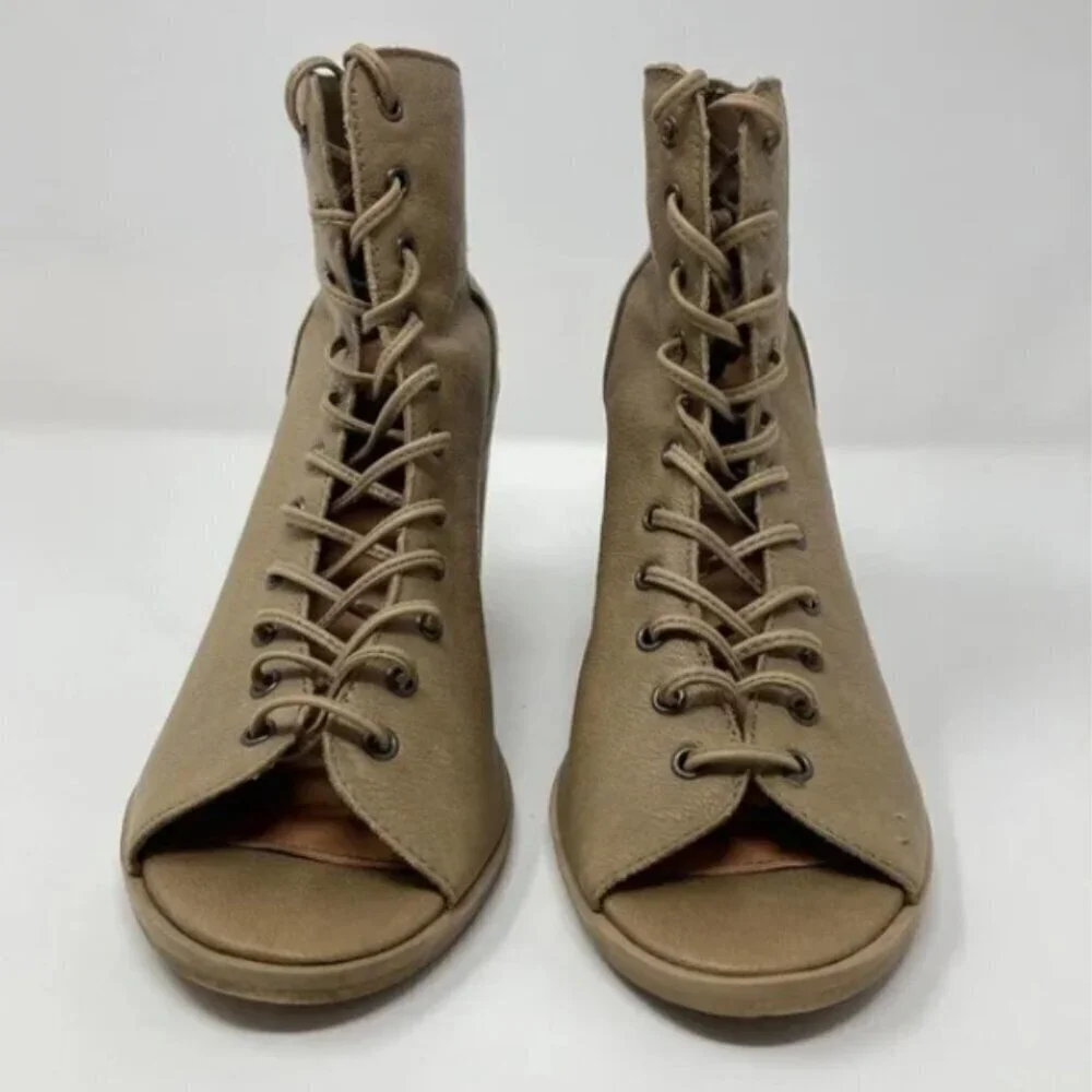 Steve Madden Leather Temptng Lace Up Ankle Boots - Size 7 - Picture 3 of 5